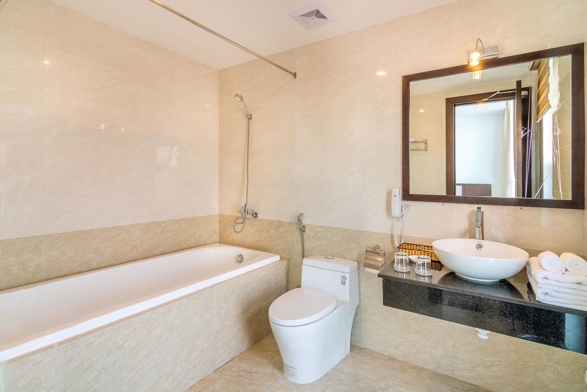 Dana Marina Boutique Hotel Дананг Екстериор снимка