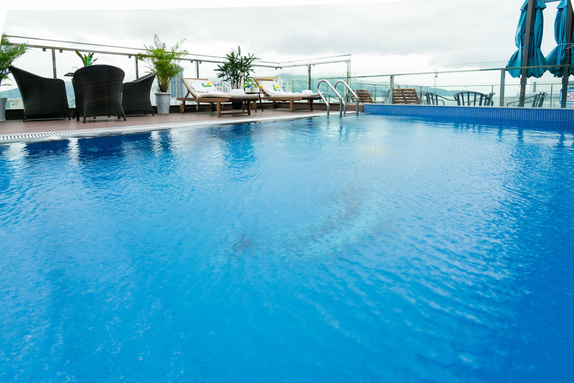 Dana Marina Boutique Hotel Дананг Екстериор снимка