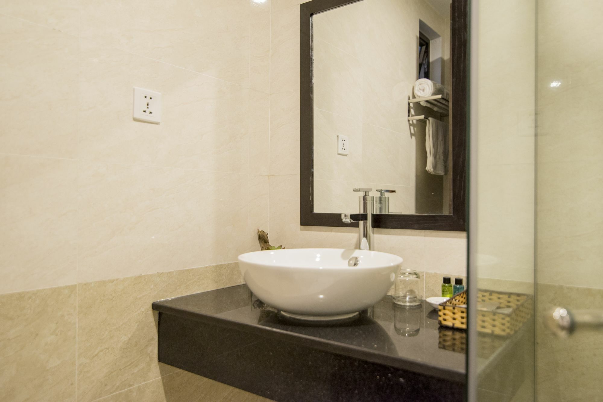 Dana Marina Boutique Hotel Дананг Екстериор снимка