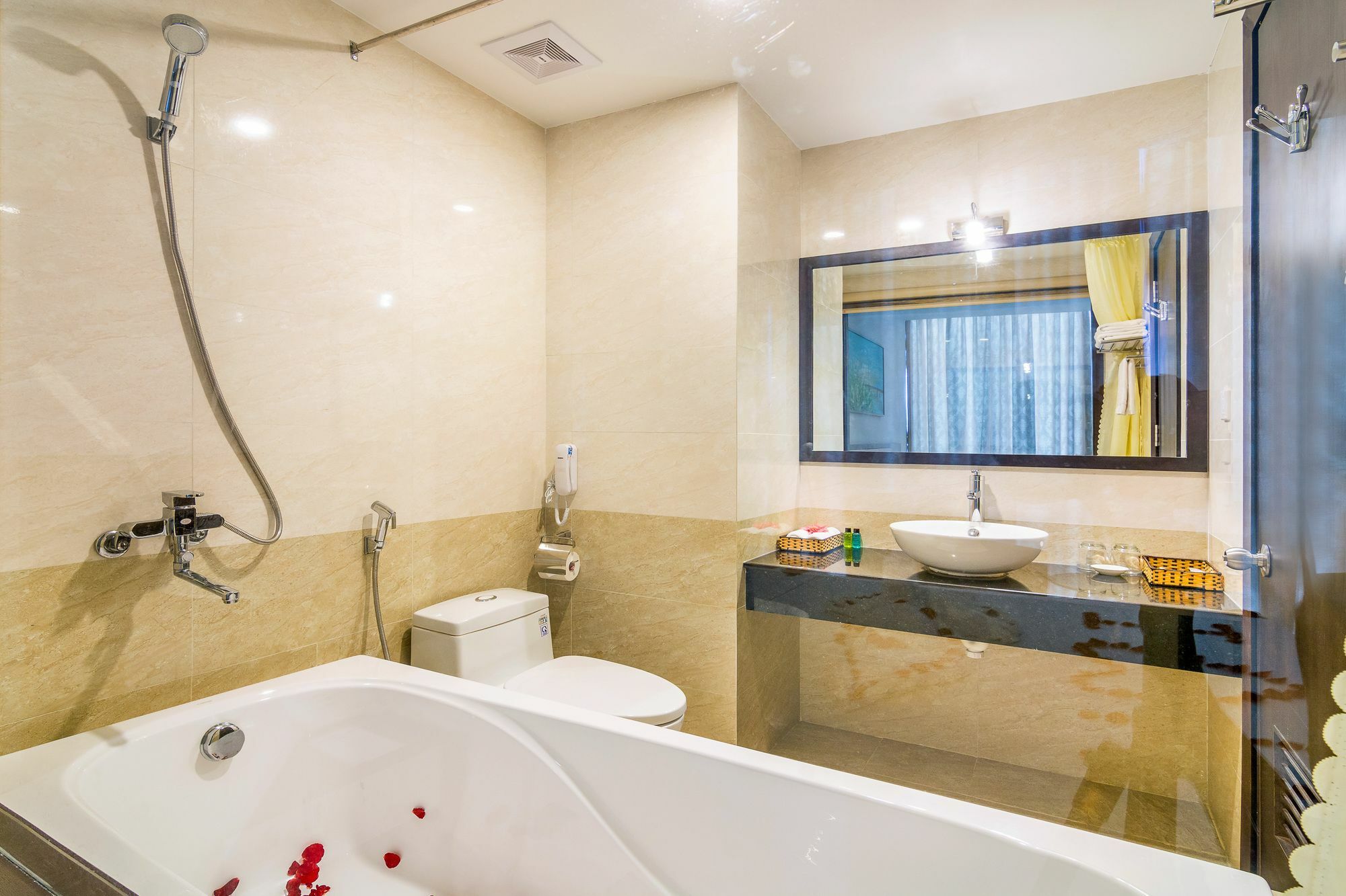 Dana Marina Boutique Hotel Дананг Екстериор снимка
